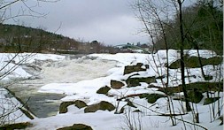 Falls in winter from under Memorial Bridge