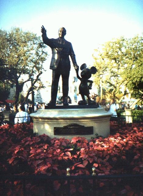 Walt Disney Statue