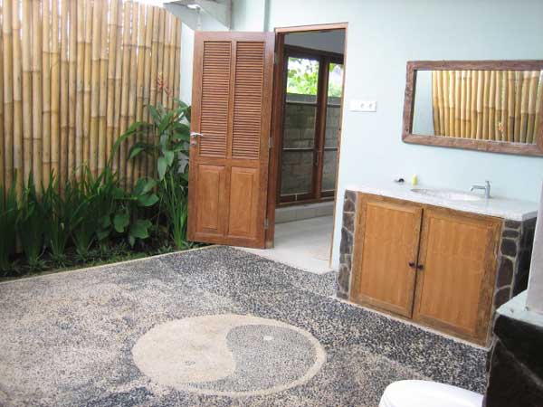 Garden bathroom villa for rent and sale Canggu Kuta Bali