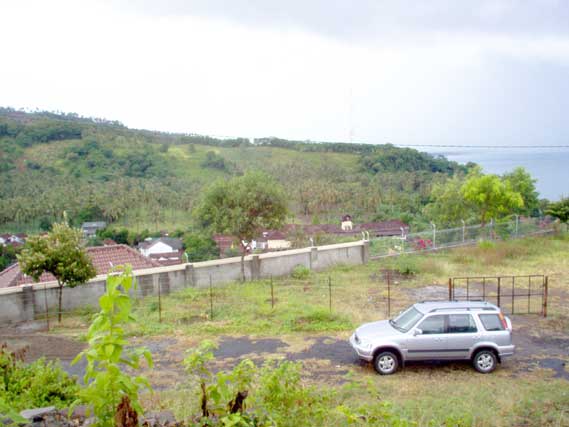 On the hilltop flatlands for sale 1050sqm and 1146sqm the best ocean view, the hill area surrounded by private home Senggigi Lombok
