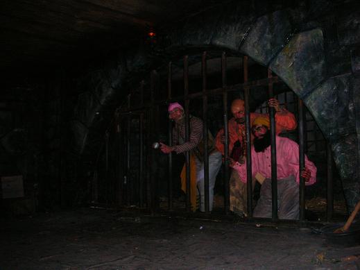 Pirates in jail in Disneyland Paris