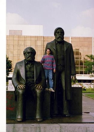 Karl Marx and Friedrich Engels statues