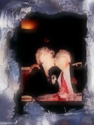 silver photo kisses