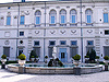 La facciata posteriore del Casino Borghese e la fontana