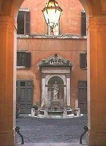 courtyard fountain from a building in piazza Colonna