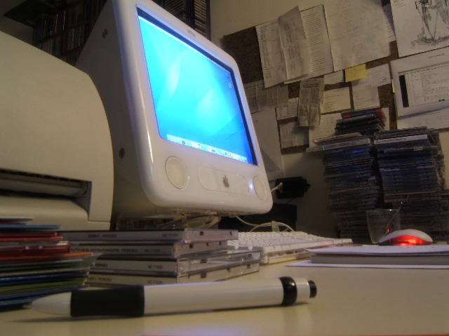 My eMac from a close view