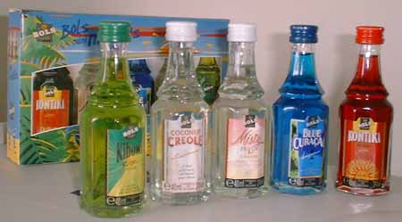 16. Bols mini Mixables - Blue Curacao, Misty Peach, Coconut Creole, Bolws Kibowi & Kontiki.