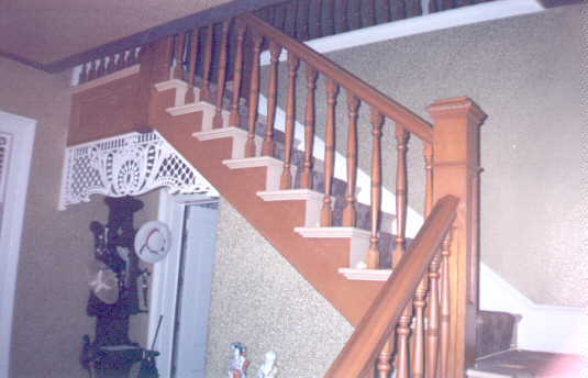 Photo-Upstairs to Bedrooms