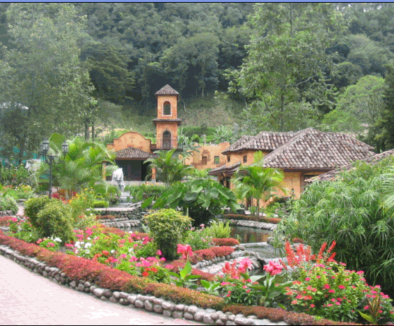 Saliendo de Boquete, desayune en tierras altas de Gualaca, visite lagos artificiales de Hidroelctrica Fortuna y Est, almuerce en Boquete y visite sus jardines.