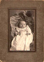grandmaMabelsbabypicture_th.jpg (9336 bytes)