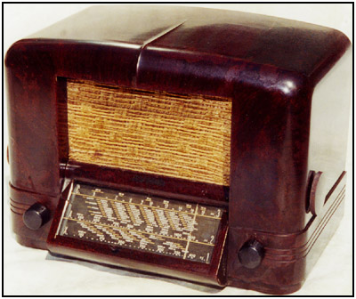 Radio Multibandas RCA Mod. Heskes.