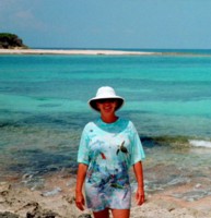 Linda gets geeky in her SPF hat at Devil's