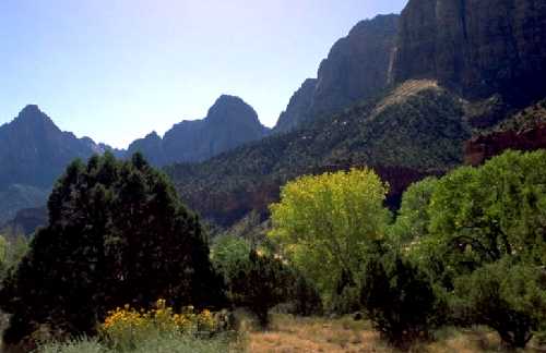 Qarfat Mountains