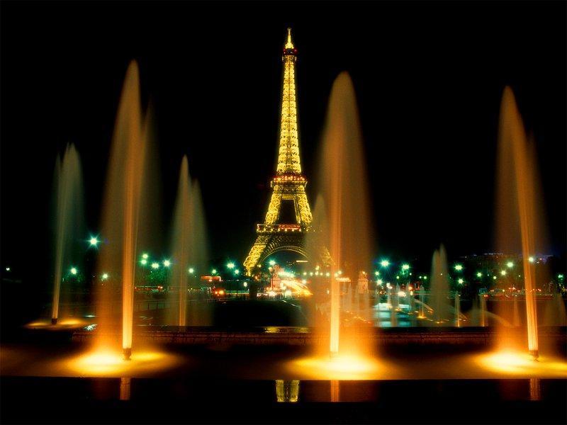Click to tour Paris, France