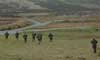 Running up to the firing point (Enlarged view)