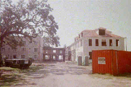 White House Hotel Renovation - Nothing new but the weeds, but check out pics from Autumn 2004!