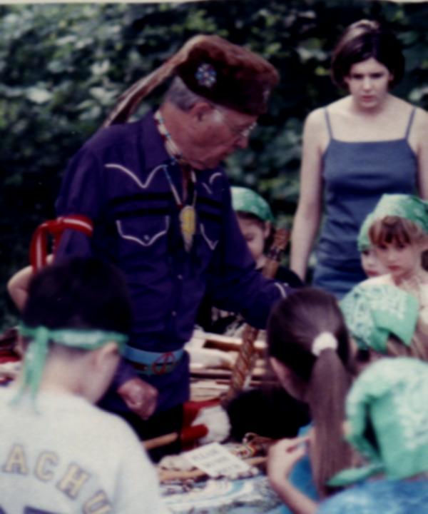 thunderbear&kids.JPG (44289 bytes)