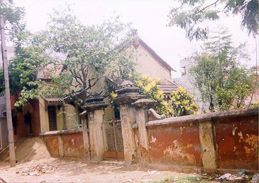 Another old house on Castle Street