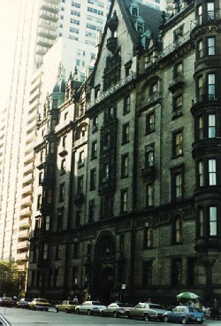 Lennon Apt.