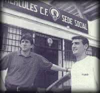 Lledó y Álex Pascual despidiéndose del Hércules C.F.