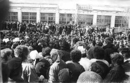Striking Russian Workers Meeting