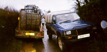 Hunt vehicles blocking the road - it's just the ways of the countryside