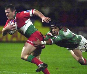 Welsh captain and star player Iestyn Harris finds himself in trouble