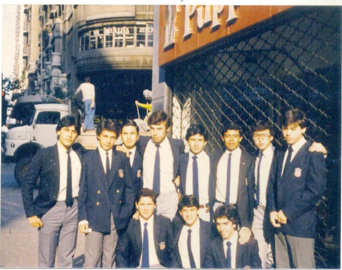4 A 1985