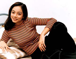 [A picture of the cute Linda Rafar]