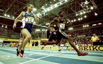 Christian Malcolm (R) leads Allyn Condon (L) to the finish line in the 200m