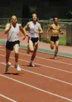 Coming in to the finish of the 400 meter.