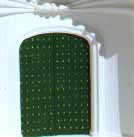 puerta en verde y dorado