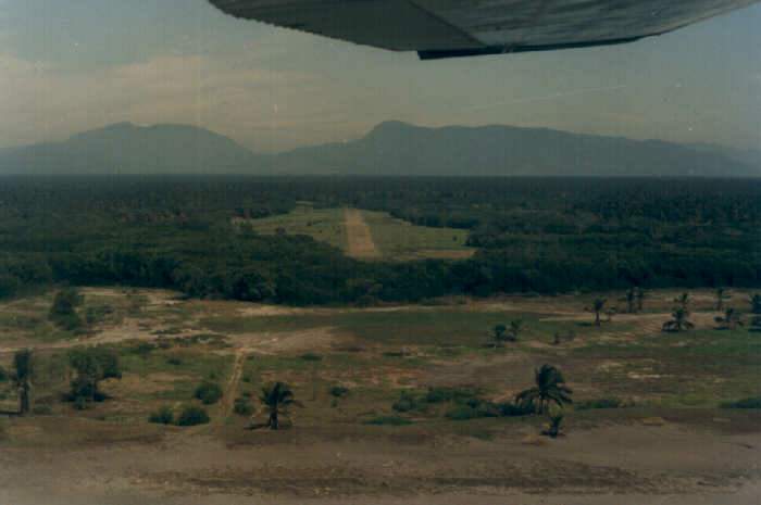 La Pista, desde la Playa.