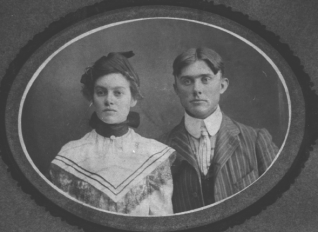 Photo of Hugh and Della Hickenbottom