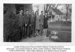 sedlacek_jos_children_adults.jpg (64349 bytes)