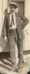 mackhat.jpg (5543 bytes)