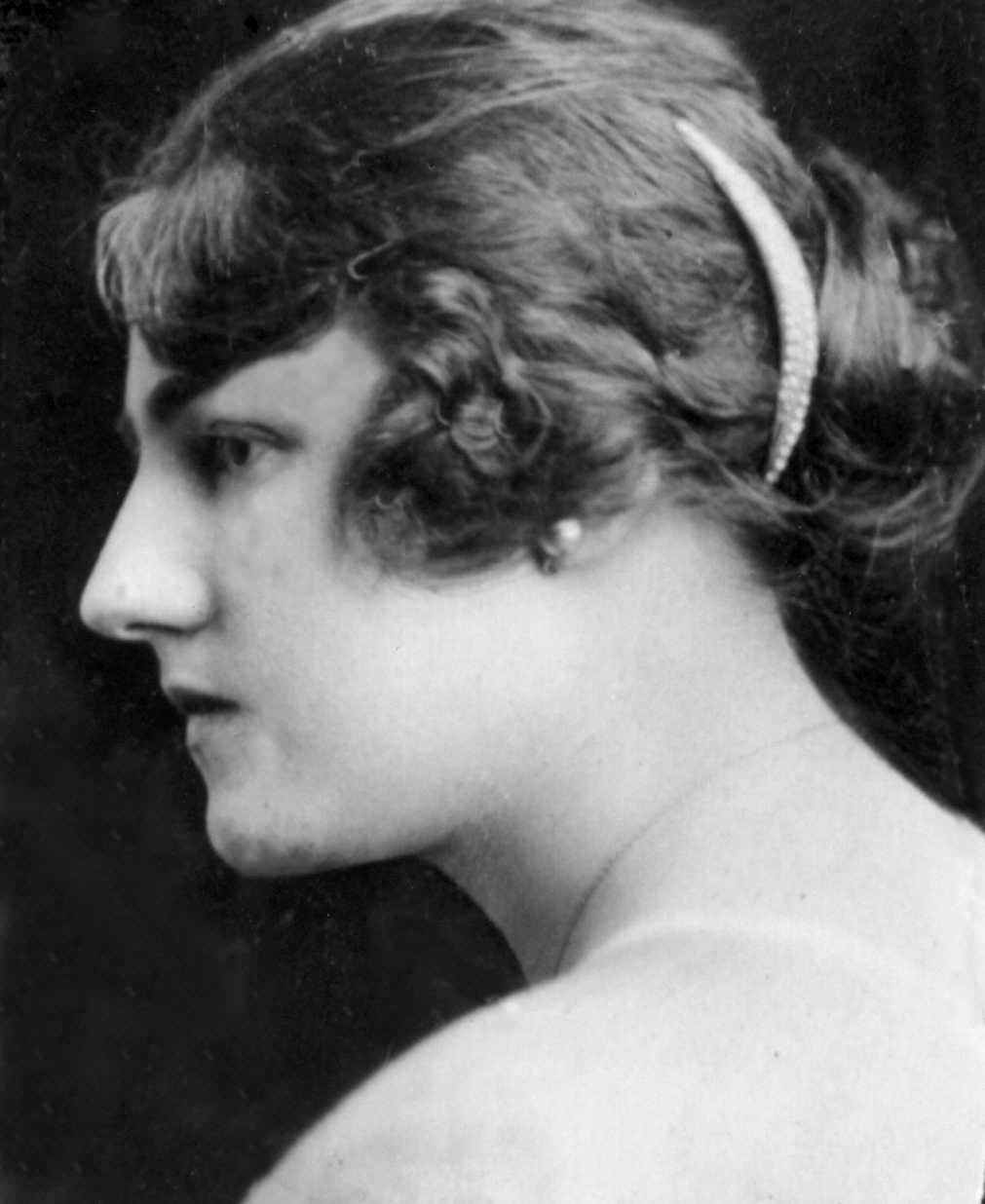 grandma.jpg (73858 bytes)