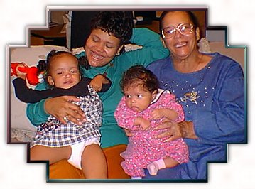 Kiana ,Mom, Jadeja, and Vi