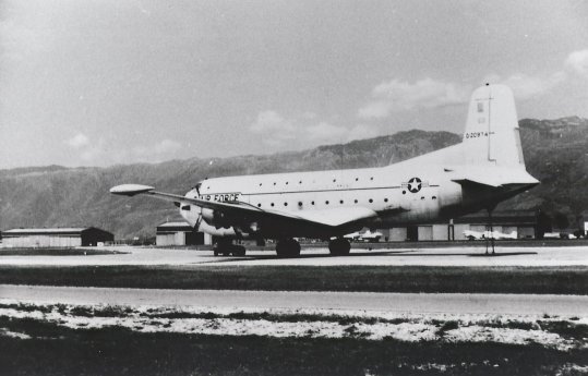 C124-Aviano-bw2.jpg (35156 bytes)