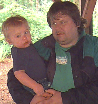 chewey.gif (87565 bytes)