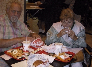 MOMDAD.jpg (72235 bytes)