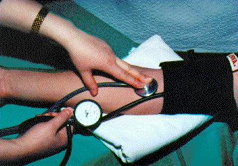 Ses kayboluyor,manometre yaklak 100 mmHg'y gstermekte