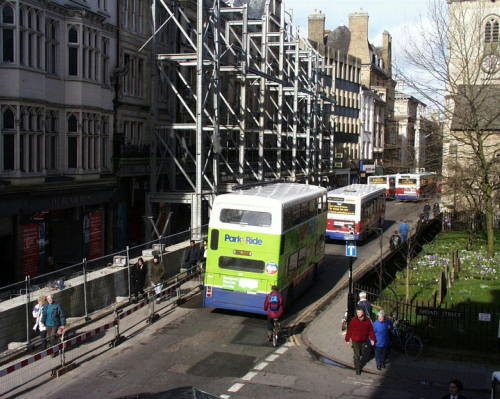 Debstraffic.jpg (51679 bytes)