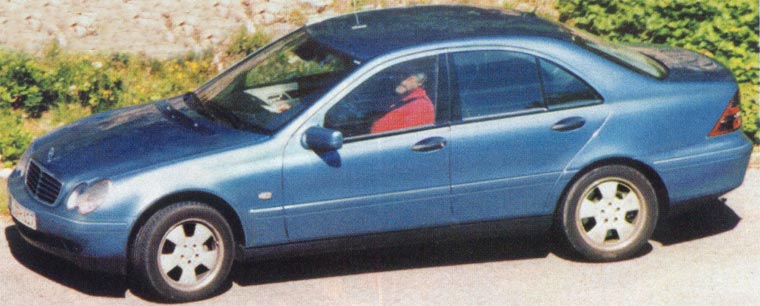 photo w203aeleftb.jpg  51KB