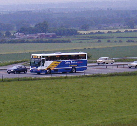 oxX90M401.jpg (58388 bytes)