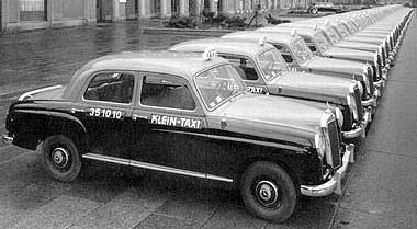 pic ponton36.jpg Row of Austrian/Swiss Taxis 26KB