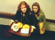 Isabelle Huppert and Sandrine Bonnaire in LA CRMONIE (JPG, 12 KB)