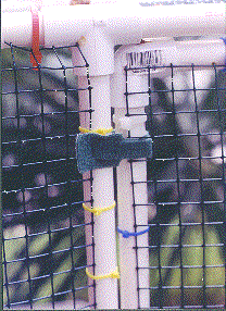 T-connection for door, velcro latch (Photo C. Rigby)