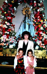 Ante la Virgen de la Antigua
