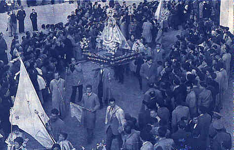 Concentraci�n de virgenes en el a�o Mariano de 1954